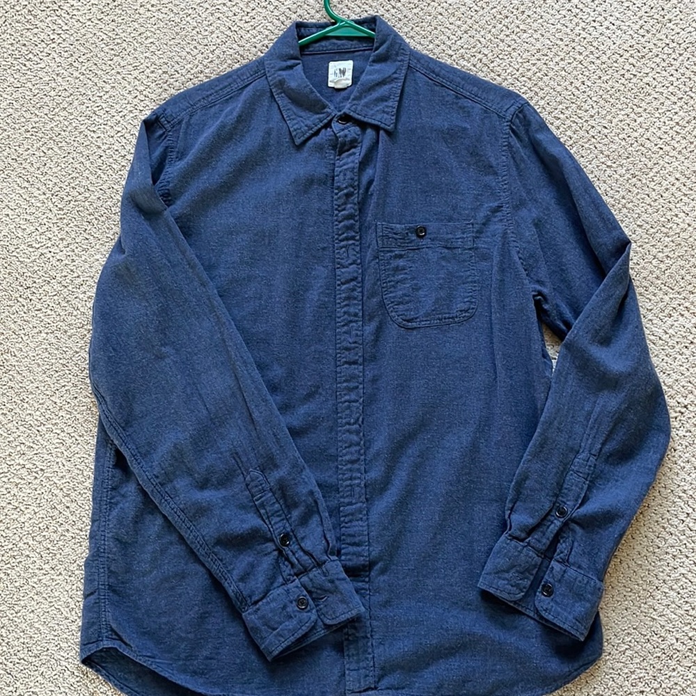 Gap button down